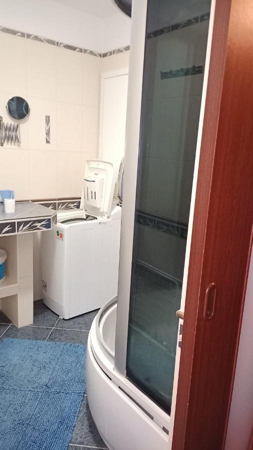 Wolf Apartman Pokojne Ubytovanie V Povazskej Bystrici Ticha Lokalita S Parkovanim Vsade Blizko Vhodne Pre Pracovne Cesty Turistiku Aj Oddych Plne Vybavena Kuchyna Povazska Bystrica Exterior photo